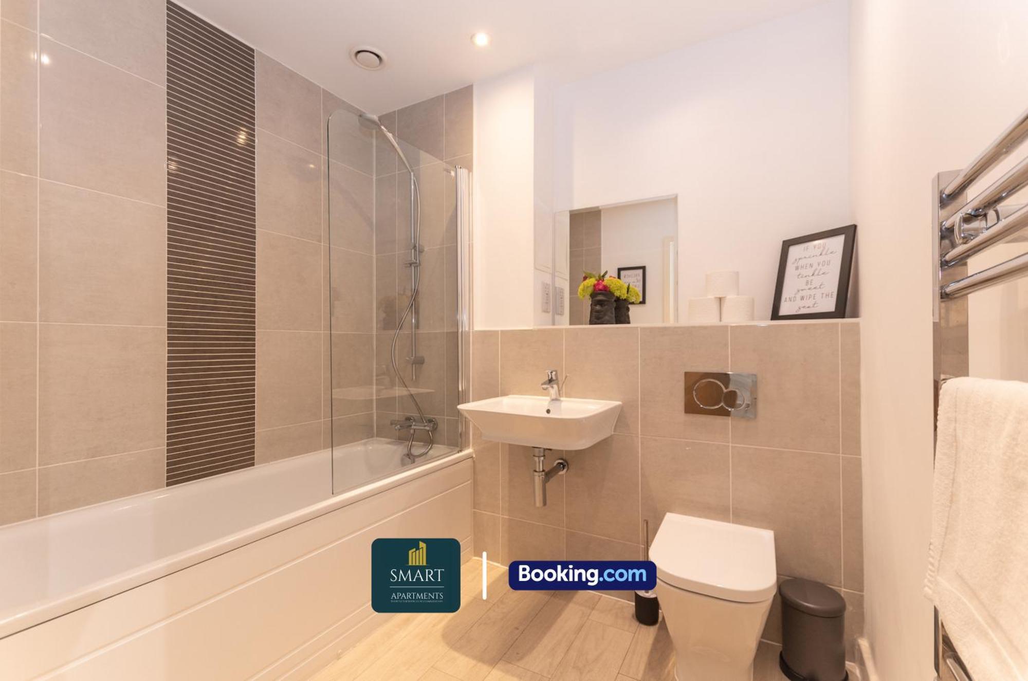 Spacious City Center Apartment By Smart Apartments Short Lets & Serviced Accommodation Apartment Southampton With Free Wifi Exterior foto