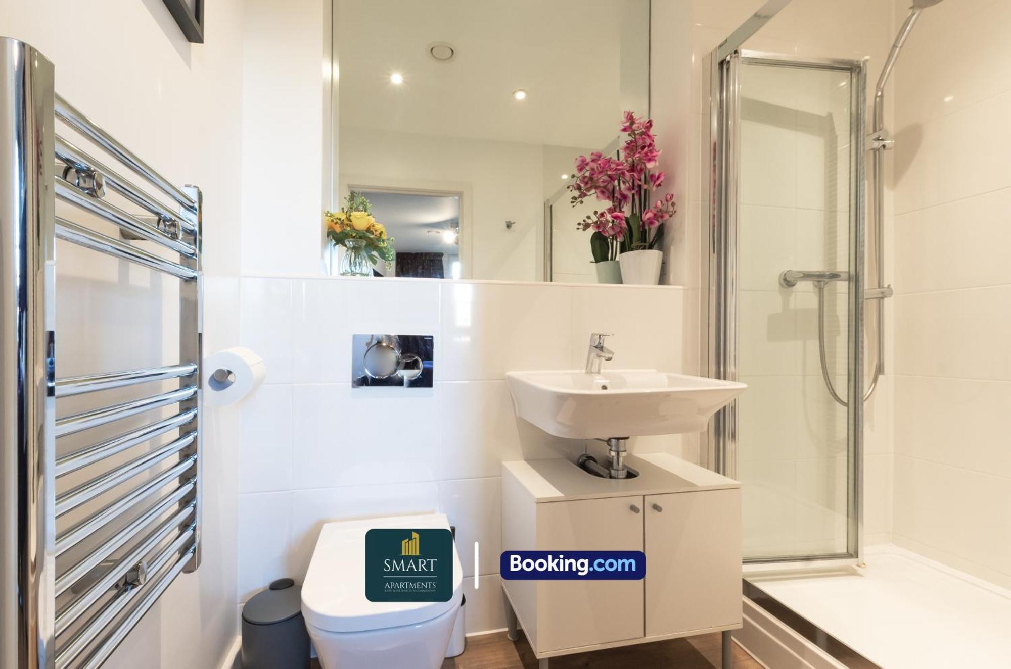 Spacious City Center Apartment By Smart Apartments Short Lets & Serviced Accommodation Apartment Southampton With Free Wifi Exterior foto